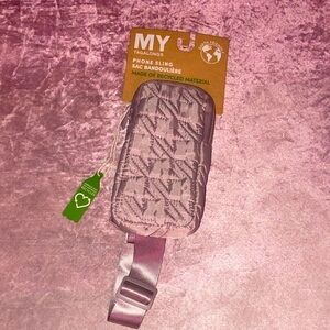NWT My Tagalongs Quilted Phone Sling